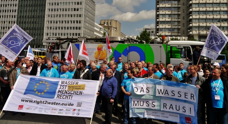 Kundgebung ver.di Wasser ist ein Menschenrecht am 14. Mai 13 Alexanderplatz